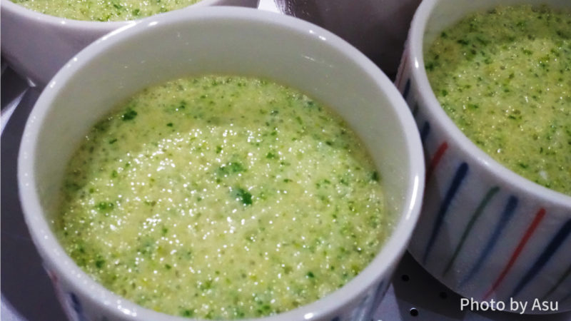親子で一緒に食べられる豆苗茶碗蒸しの写真